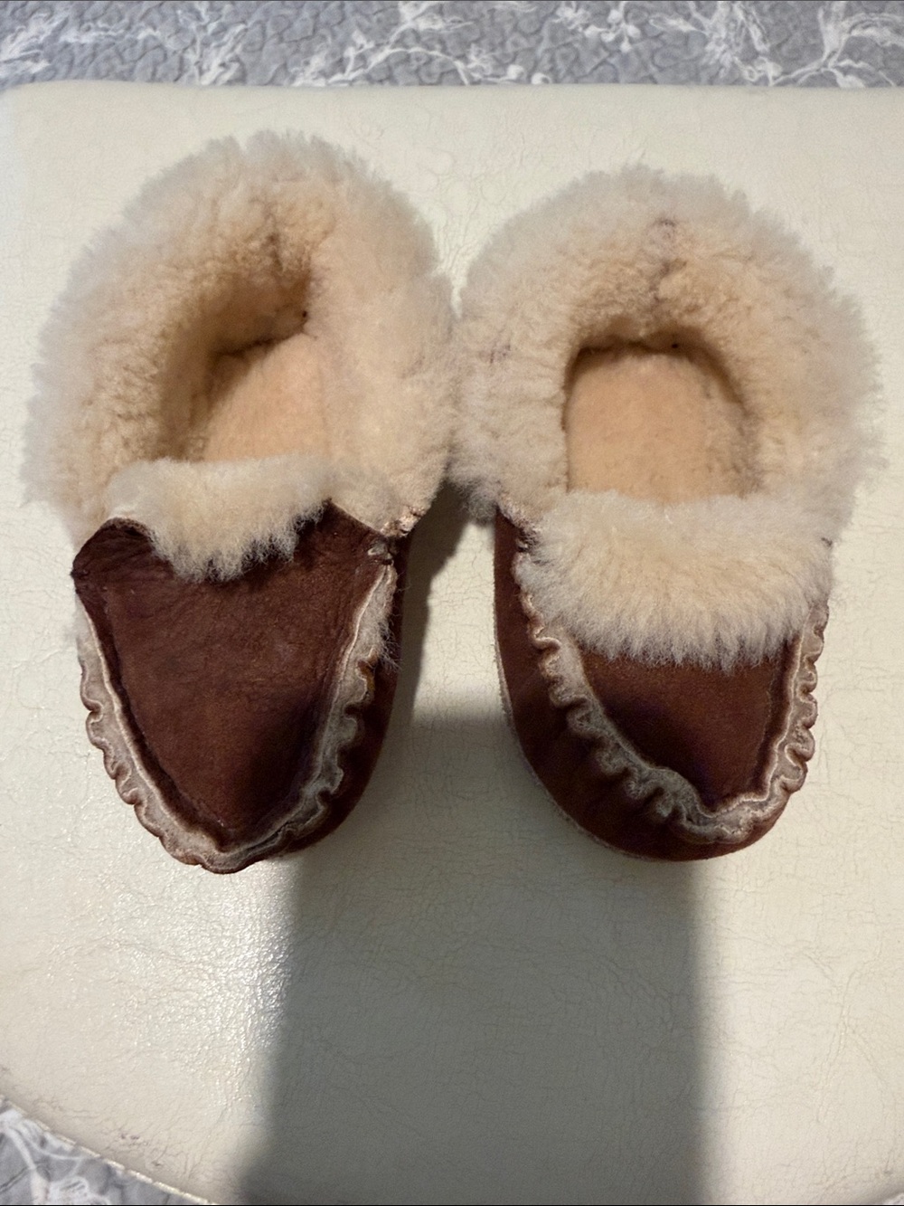 Kids Cozy Shearling-Lined Brown Moccasin Slippers size 3-4